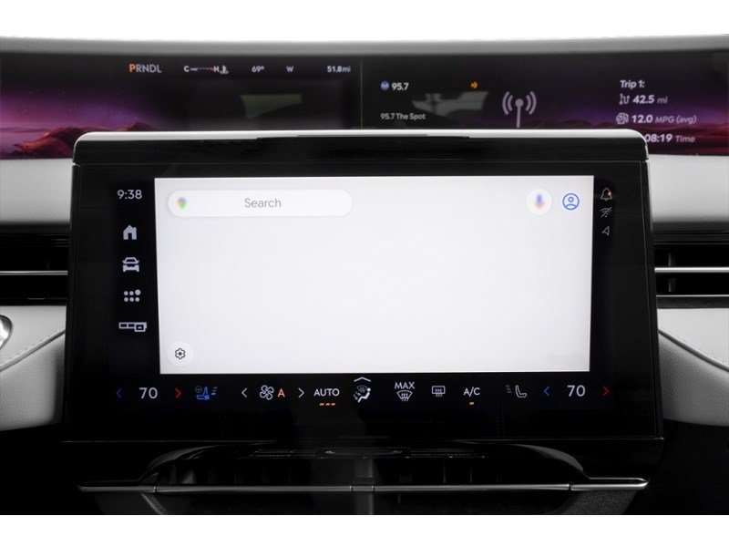 2026 Lincoln Nautilus Premiere AWD Interior Shot 8