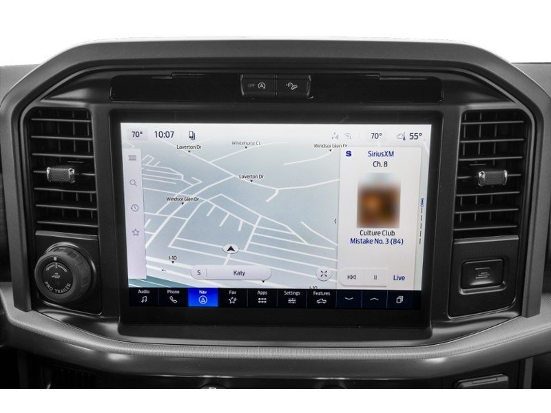 2026 Ford F-150 LARIAT 4WD SuperCrew 5.5' Box Interior Shot 8