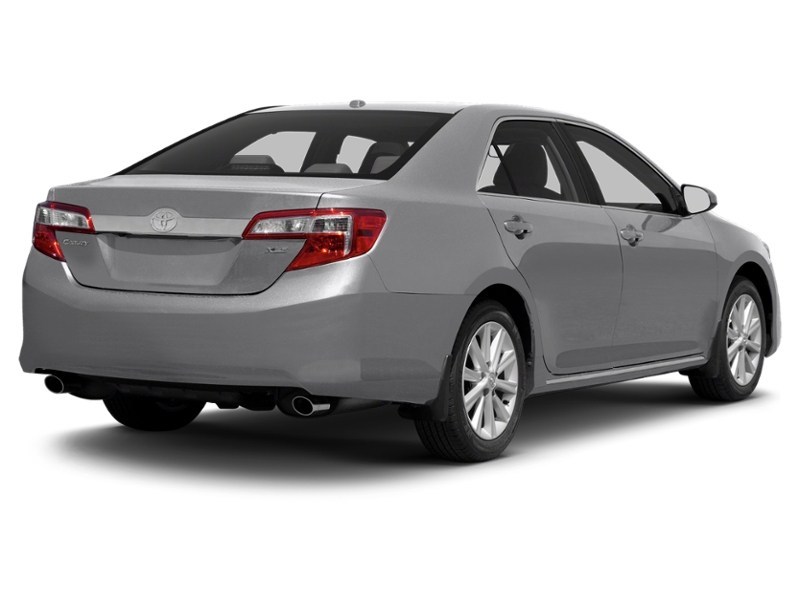 2012 Toyota Camry 4dr Sdn V6 Auto XLE Classic Silver Metallic  Shot 12