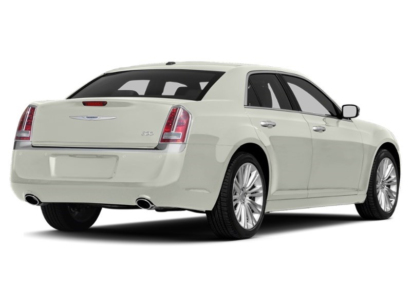 2013 Chrysler 300 4dr Sdn Touring RWD Bright White Clearcoat  Shot 42
