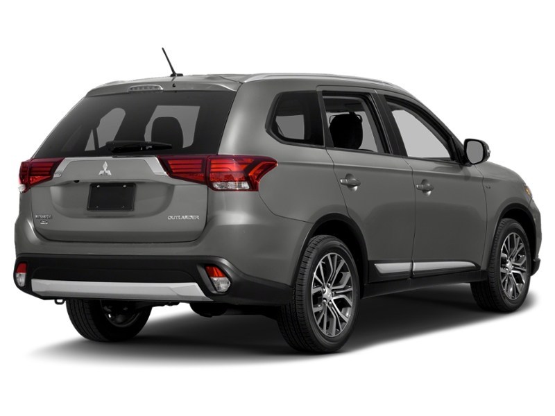 2018 Mitsubishi Outlander SE AWC Titanium Grey  Shot 30