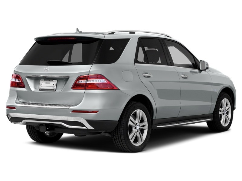 2013 Mercedes-Benz M-Class 4MATIC 4dr ML 350 BlueTEC Iridium Silver Metallic  Shot 42