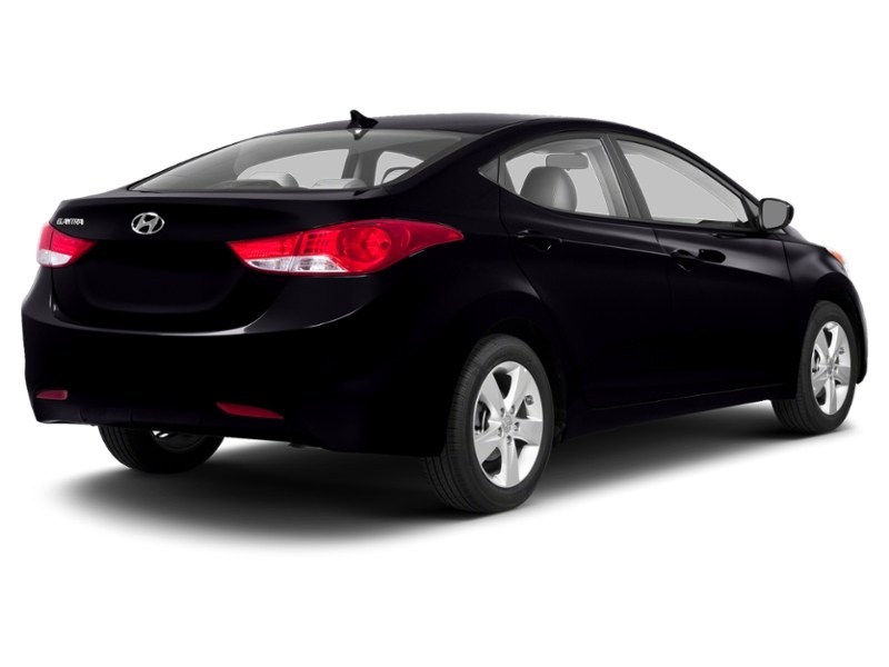 2013 Hyundai Elantra 4dr Sdn Man GL Midnight Black Mica  Shot 15