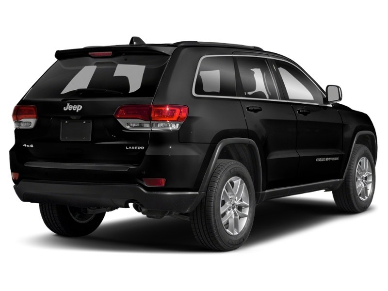 2021 Jeep Grand Cherokee Laredo 4x4 Diamond Black Crystal Pearl  Shot 31
