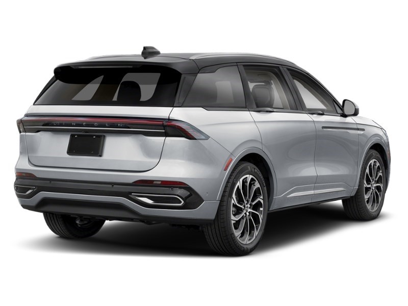 2026 Lincoln Nautilus Reserve AWD Silver Radiance Metallic Clearcoat  Shot 2